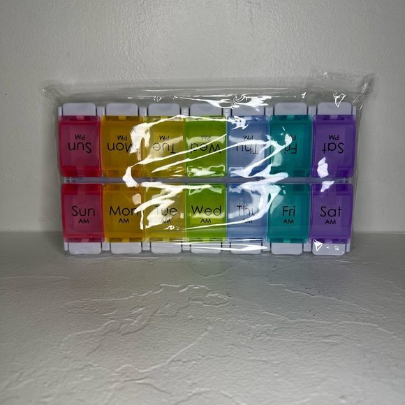 3 piece colorful 7 day Am & Pm pill organizer set - Picture 7 of 12
